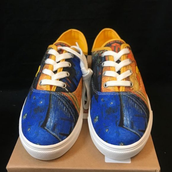 Women's Low Top Platform Lace Up Fashion Sneakers - Picture 4 of 9